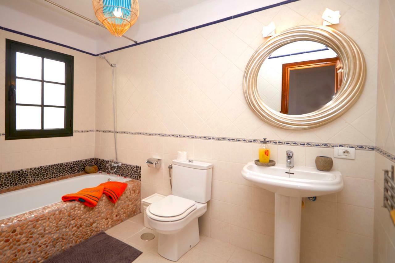 Casa Margarita - Shared Pool - Close To Seafront Promenade Punta Mujeres 外观 照片
